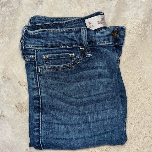 Hollister high rise super skinny jeans, barely worn - Picture 5 of 5